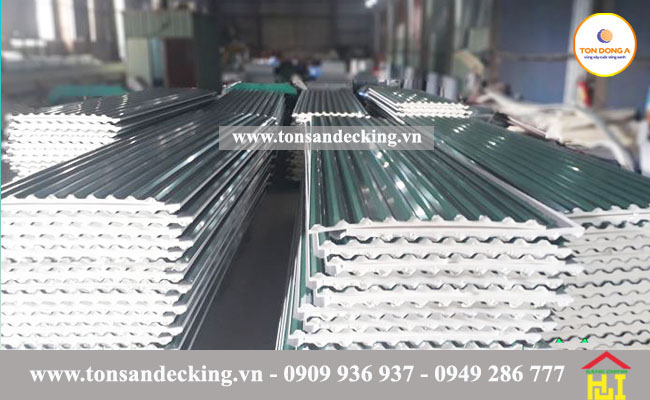 Tôn cách nhiệt Đông Á tại Tôn sàn decking